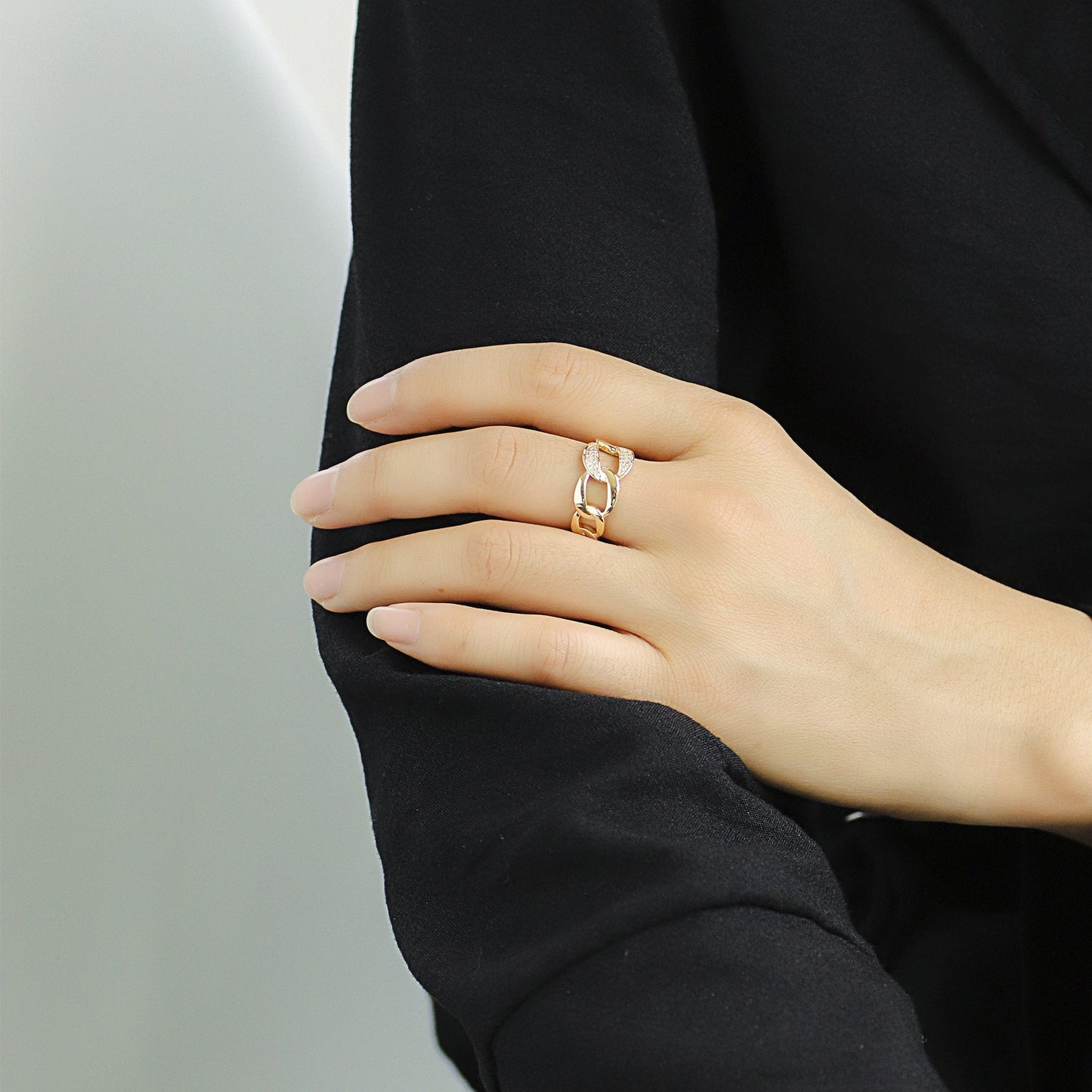 Cuban chain ring set with diamonds