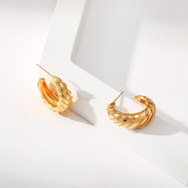 Geometric C-shaped Design Earrings
